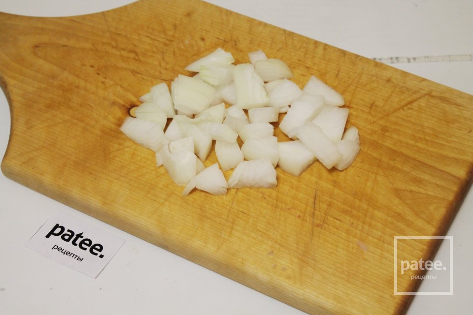 Свинина с картошкой и томатом на сковороде - Шаг 4