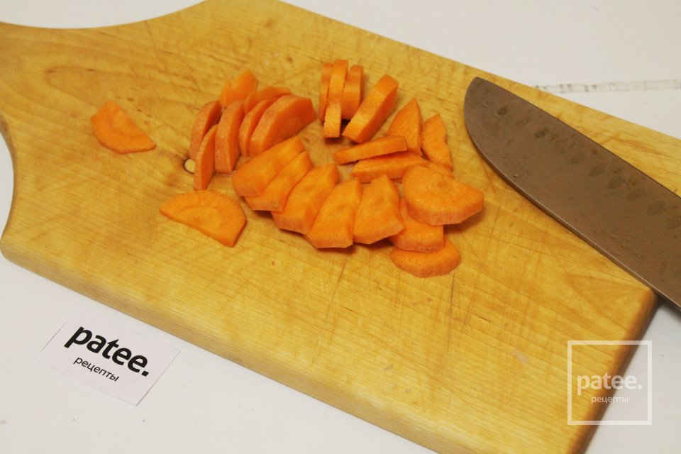 Свинина с картошкой и томатом на сковороде - Шаг 7