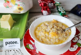 Молочная геркулесовая каша с тыквой