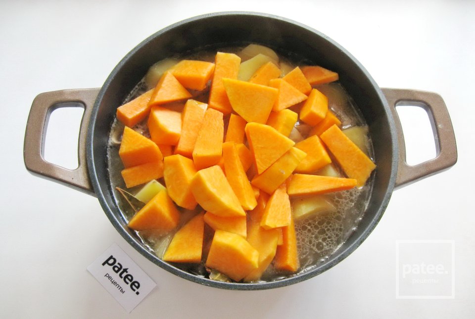 Жаркое из свинины с тыквой и грибами - Шаг 11