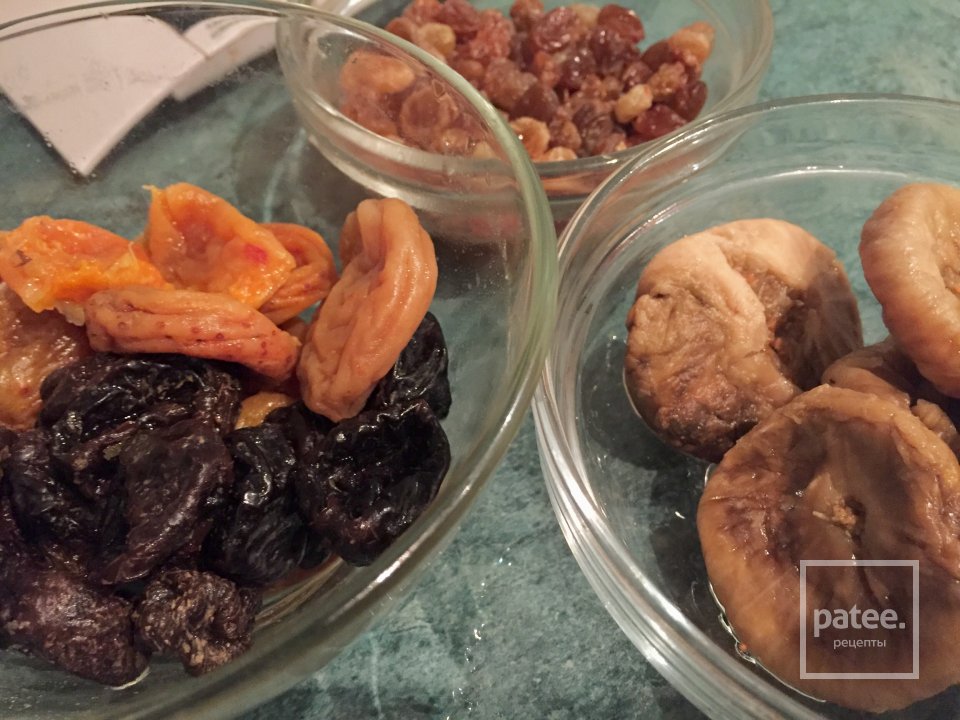 Пряный кускус с сухофруктами и орехами - Шаг 1