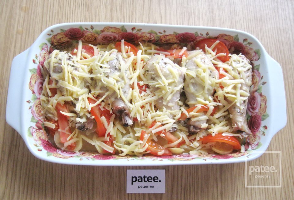 Куриные голени с картофелем в духовке - Шаг 9