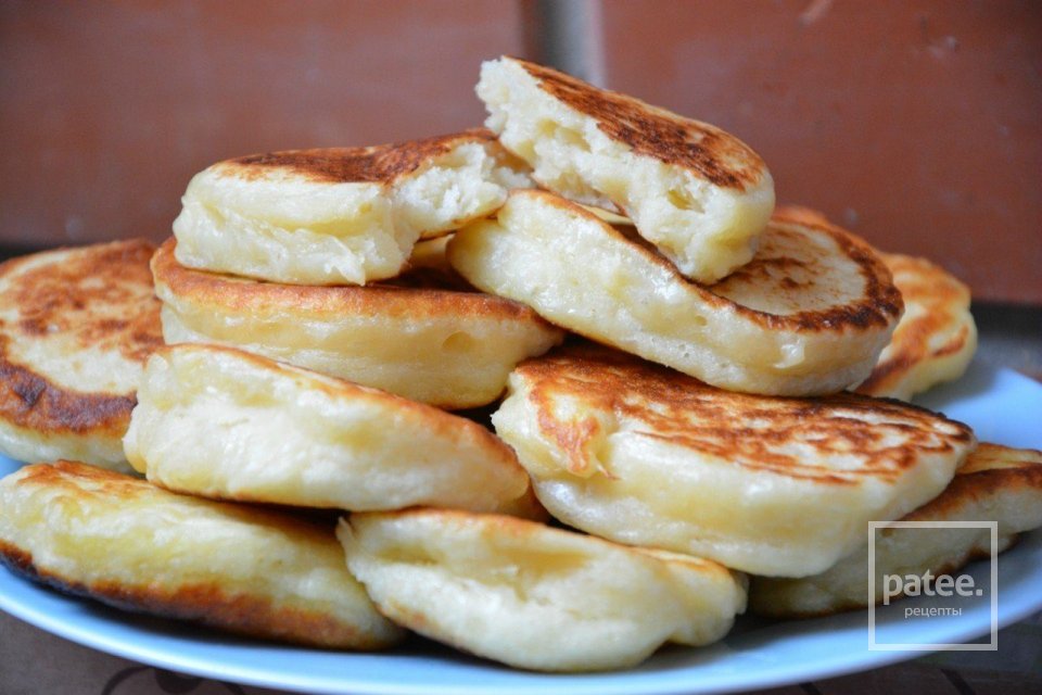 Пышные оладушки на кефире - Шаг 3