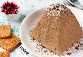 Шоколадная пасха с кокосом и печеньем