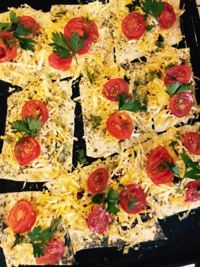 Мини - пиццы с помидорами и сыром! - Шаг 1