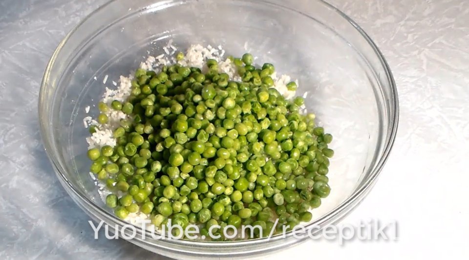 Овощной плов с беконом и горошком в мультиварке - Шаг 2