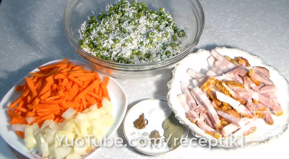 Овощной плов с беконом и горошком в мультиварке - Шаг 4