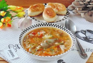 Рассольник постный с вешенками