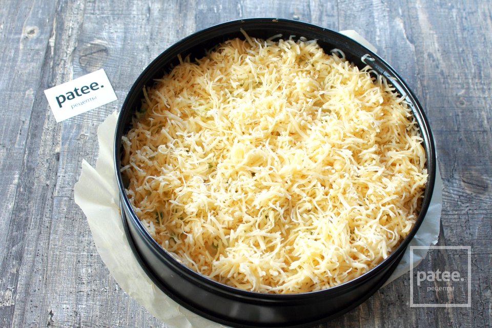 Заливной пирог с зеленым луком - Шаг 14