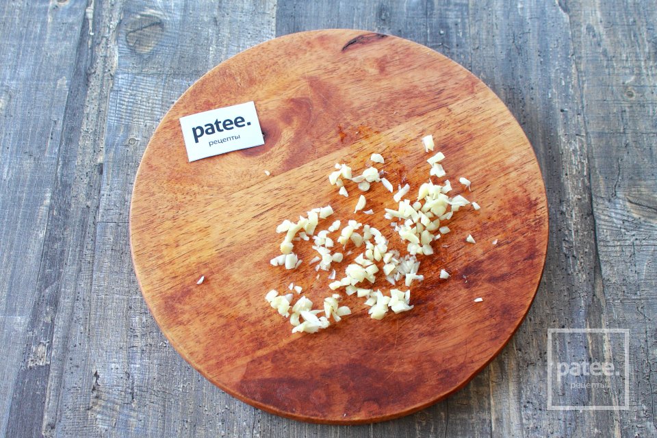 Картофель запеченный под сливочно-чесночным соусом - Шаг 6