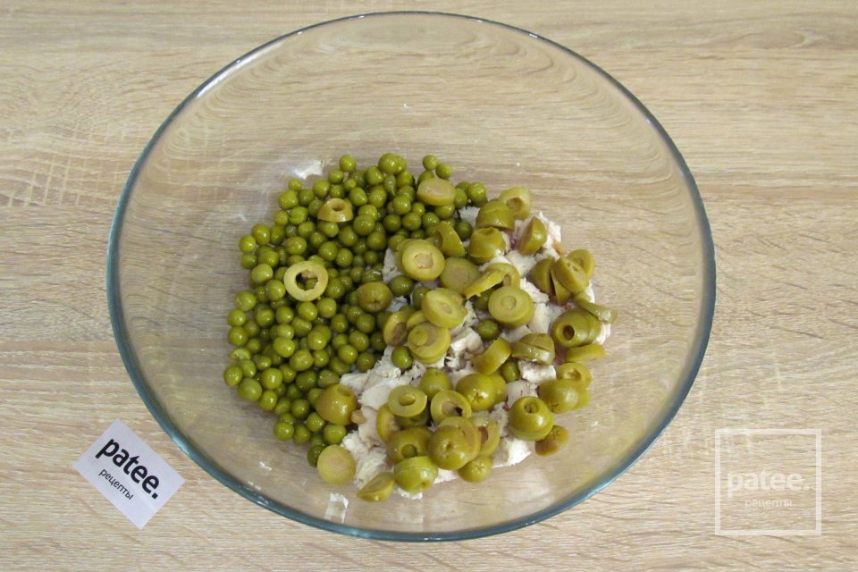 Салат с курицей и оливками - Шаг 5