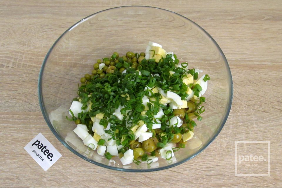 Салат с курицей и оливками - Шаг 7