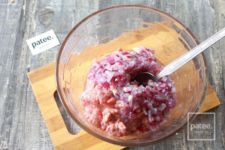 Капустные рулетики с фаршем и сыром - Шаг 5