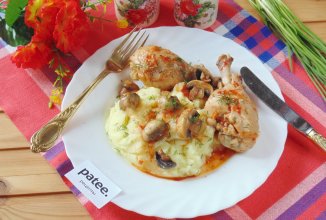 Куриные голени с грибами в кисло-сладком соусе