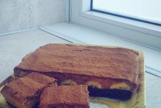 Брауни пай с бананами и шоколадным муссом