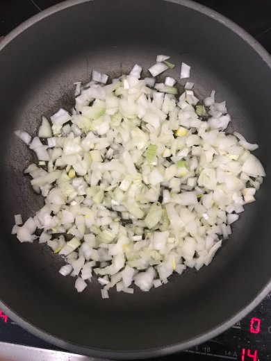 Жульен с курицей и грибами - Шаг 2