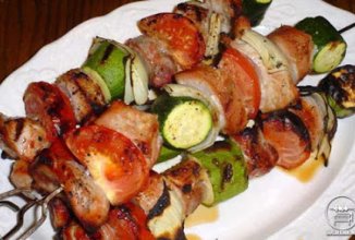 Шашлык из свинины, маринованный в водке с медом