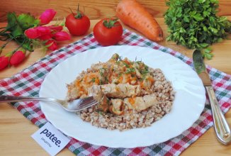 Гуляш из свинины с морковью