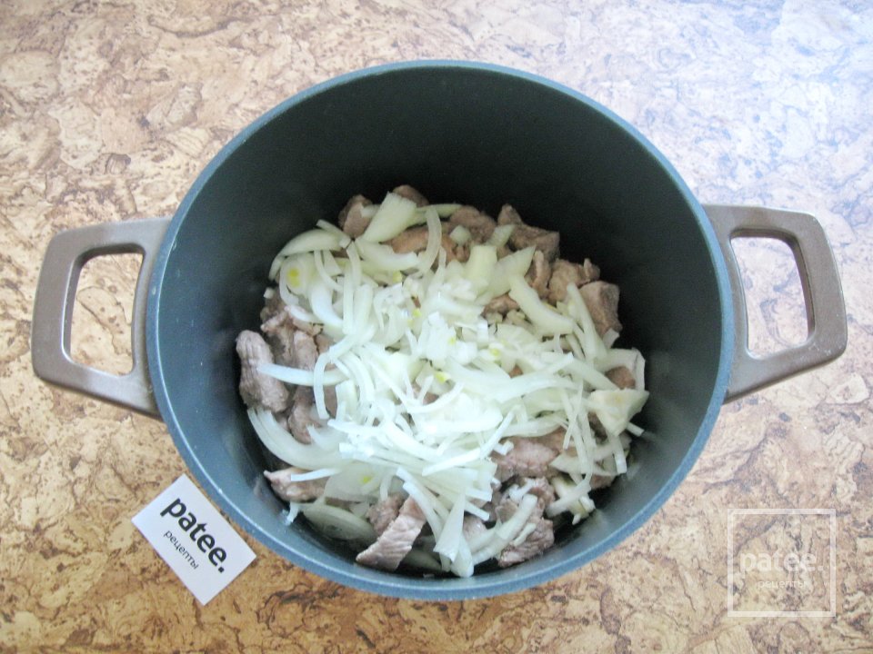 Гуляш из свинины с морковью - Шаг 4