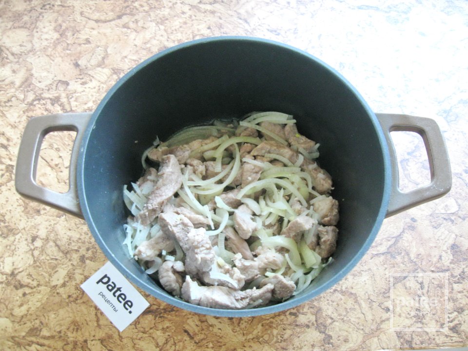 Гуляш из свинины с морковью - Шаг 5