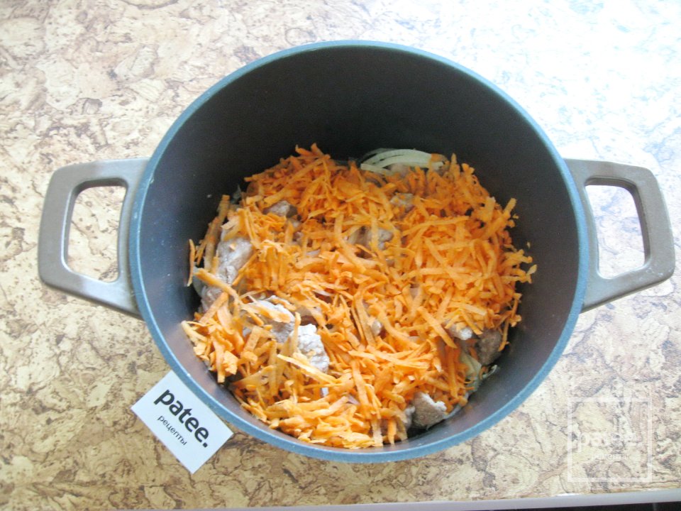 Гуляш из свинины с морковью - Шаг 6