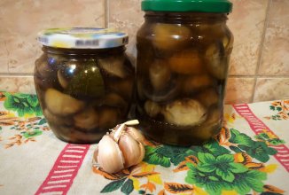 Шампиньоны маринованные