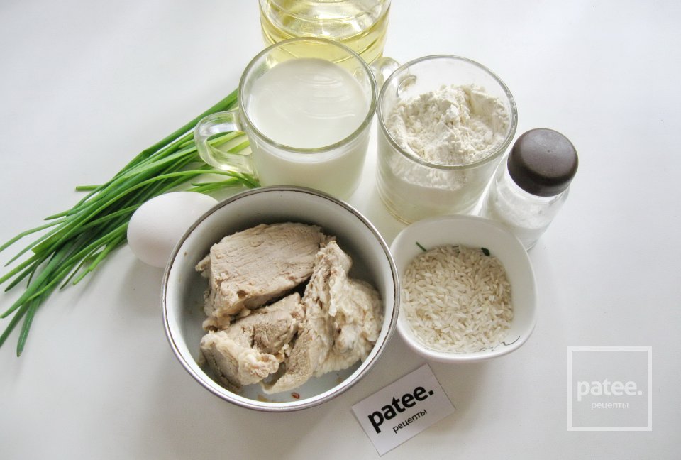 Блинчики со свининой, рисом и зеленым луком - Шаг 1