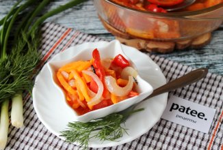 Украинский салат из помидоров и перца