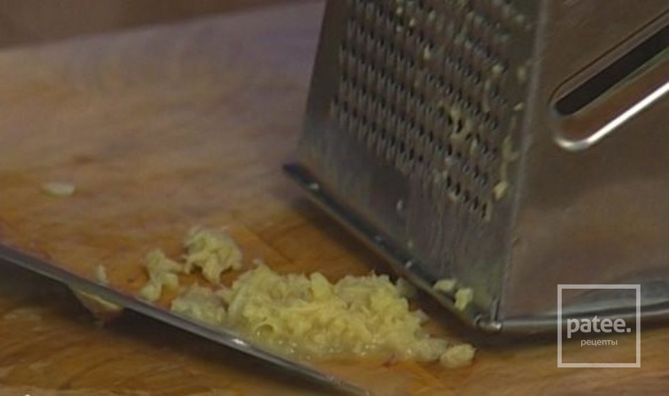 Маринованная семга на гриле с хлебом и салатом - Шаг 2