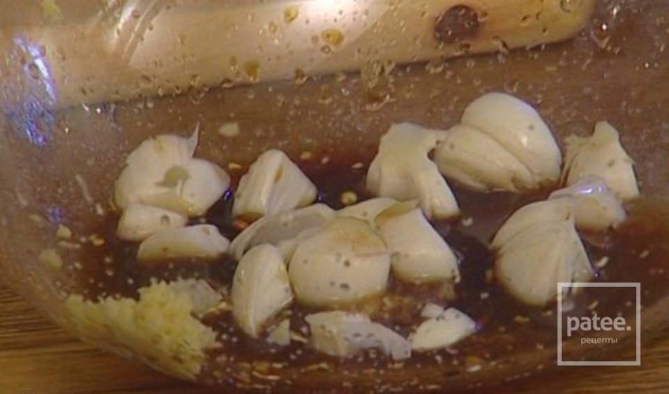 Маринованная семга на гриле с хлебом и салатом - Шаг 6