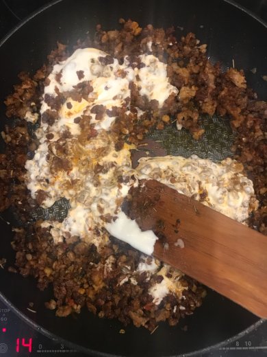 Свиной фарш в сметанном соусе с картошкой )😜 - Шаг 4