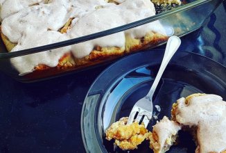 Синнабон с яблоками и сливочным кремом