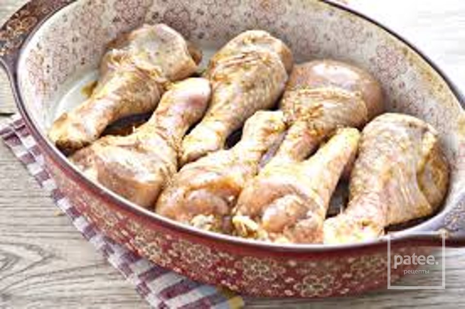 Тушеная куриная голень под соусом в мультиварке - Шаг 1