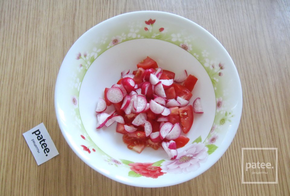 Салат с помидором и омлетом - Шаг 9