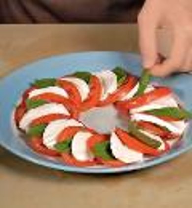 САЛАТ “КАПРЕЗЕ” - Шаг 2