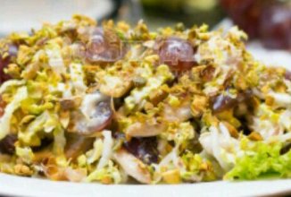 Салат с виноградом