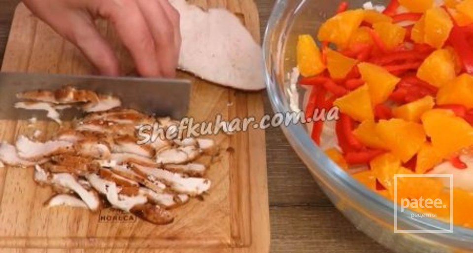 Легкий салат святковий з куркою. - Шаг 10