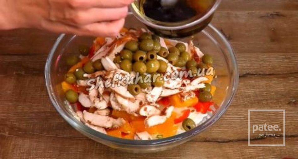 Легкий салат святковий з куркою. - Шаг 11