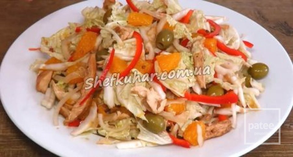 Легкий салат святковий з куркою. - Шаг 13