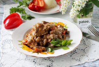 Гуляш из говяжьей печени