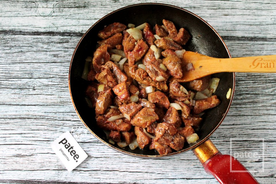 Гуляш из говяжьей печени - Шаг 9