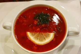 Настоящий украинский борщ с копченым салом