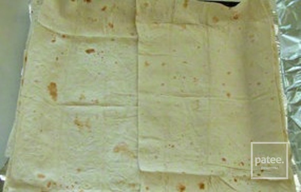 Вкусная «пицца» из лаваша - Шаг 8