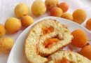 Бисквитный рулет с абрикосами