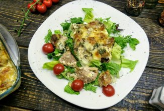 Свинина запечена в вершках з грибами