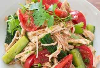 Салат курячий з кунжутом