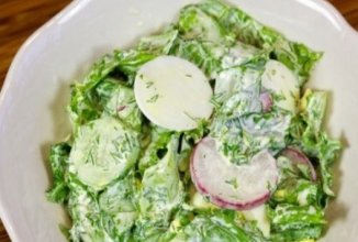 Салат з редискою і яйцем