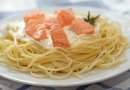 Спагетти с семгой в сливочном соусе
