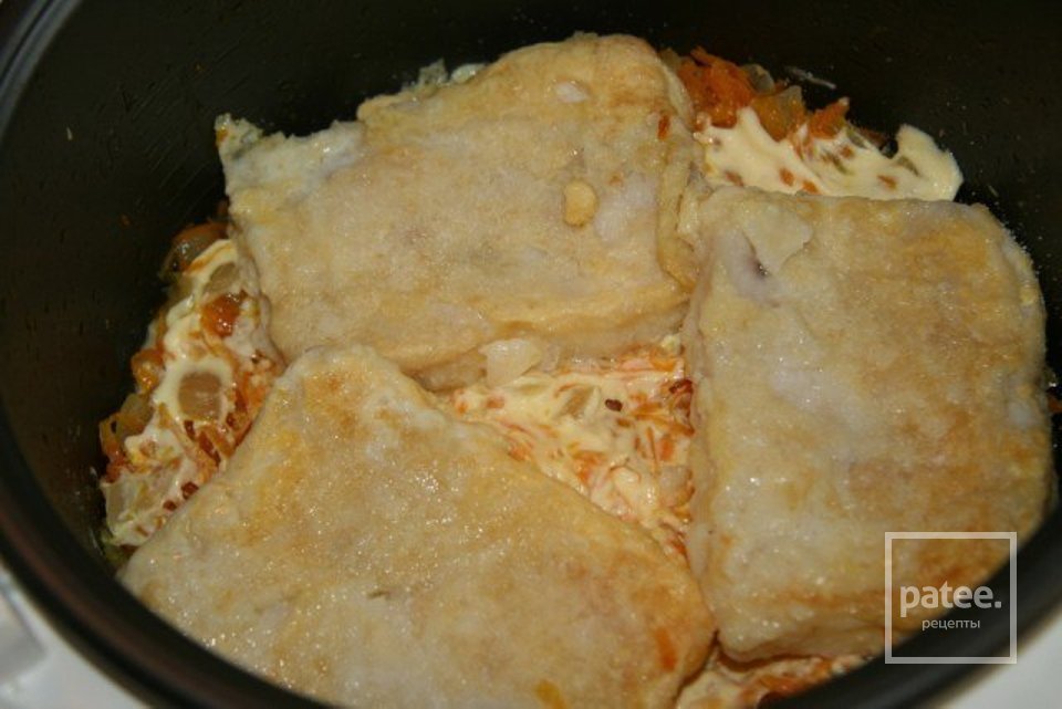 Риба тушкована в майонезі - Шаг 7