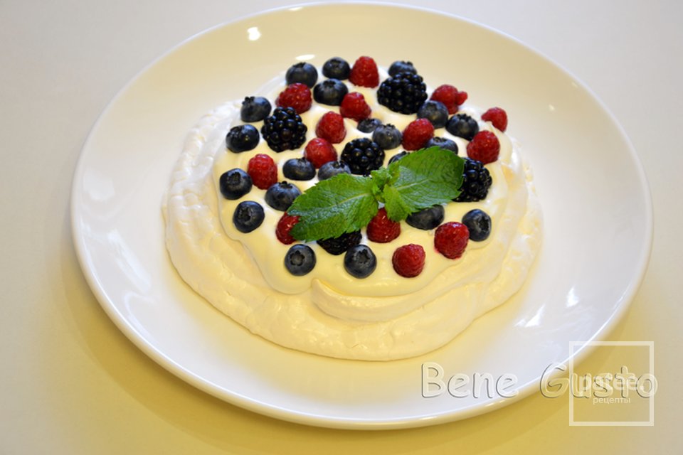 ТОРТ "ПАВЛОВА" СО СВЕЖИМИ ФРУКТАМИ - Шаг 6